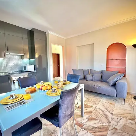 Apartment 8 By Homing *