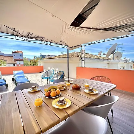 8 By Homing Apartment