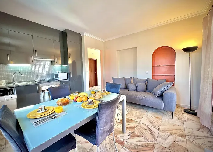 Apartment 8 By Homing *
